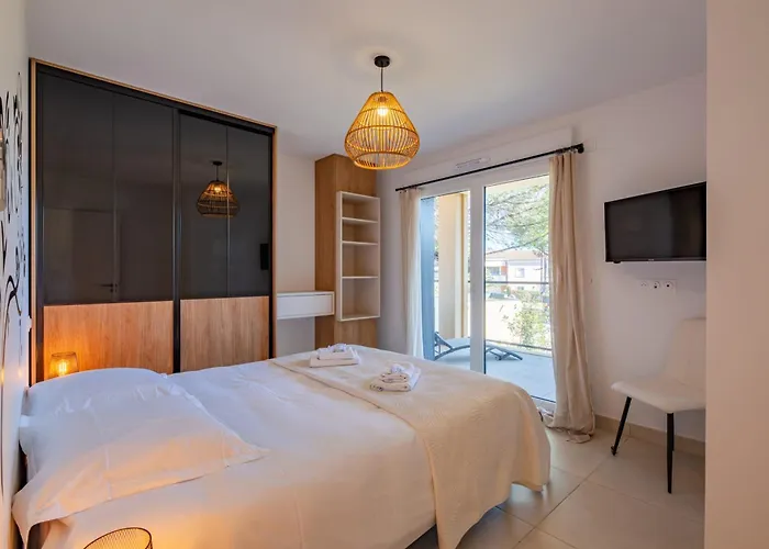 Apartment 3 Etoiles - Piscine - 2 *